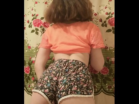 ❤️ Nwa ọhụrụ sexy na-eyipụ uwe mkpirisi ya na igwefoto ❤️ na porn% ig.porno-filmy.ru%